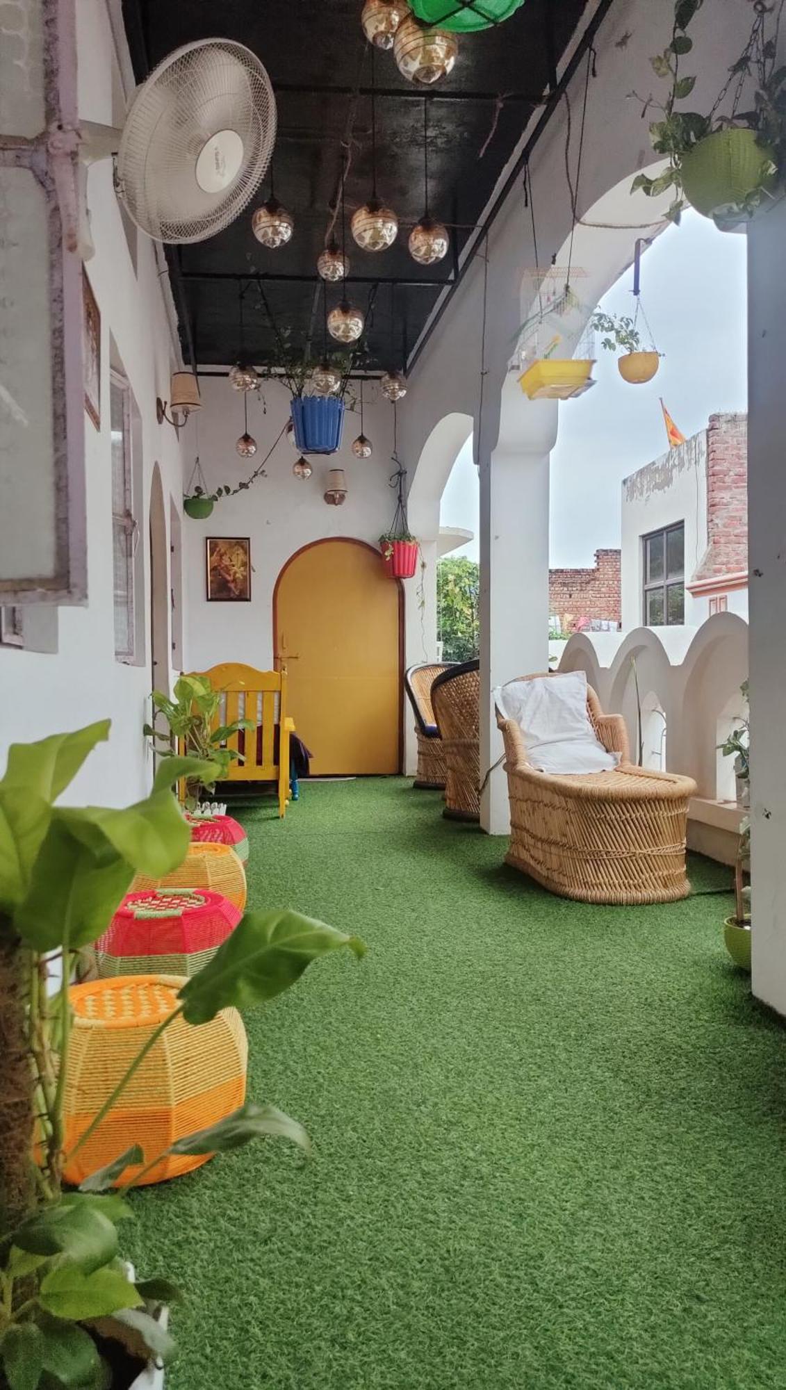 Manavi Home Stay Mathura Dış mekan fotoğraf