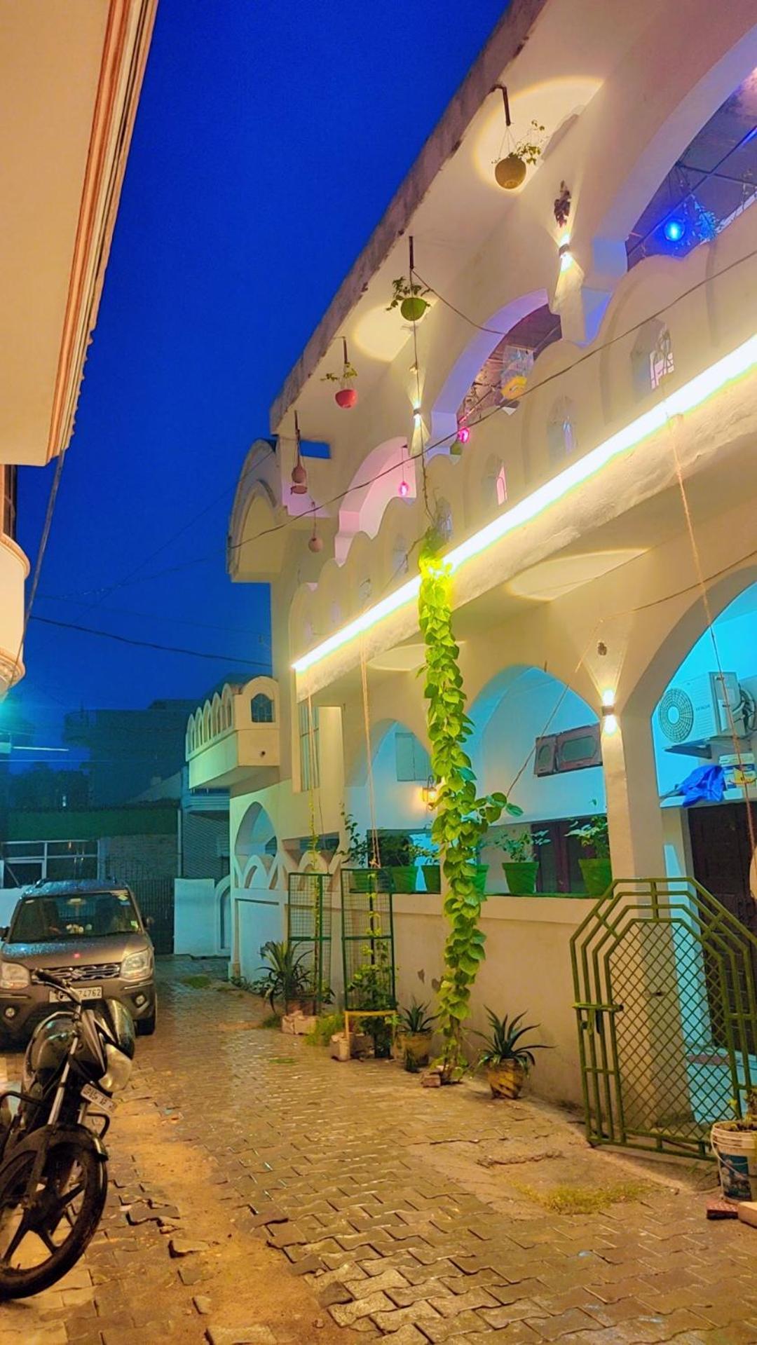 Manavi Home Stay Mathura Dış mekan fotoğraf